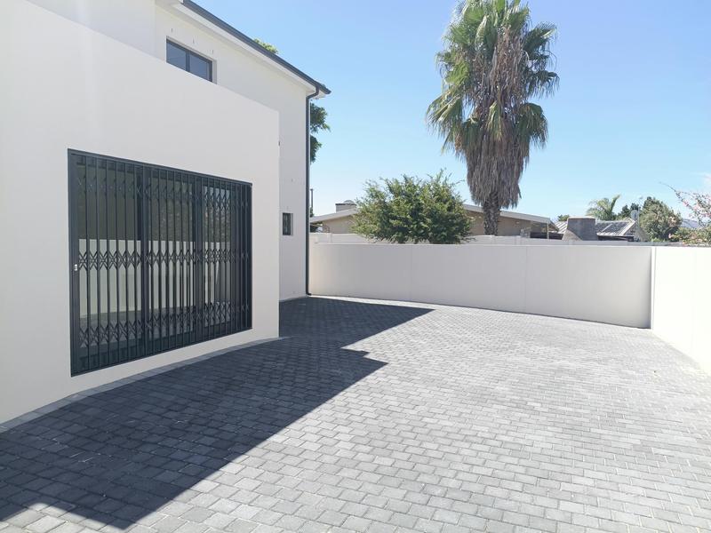 To Let 3 Bedroom Property for Rent in Ferndale Western Cape